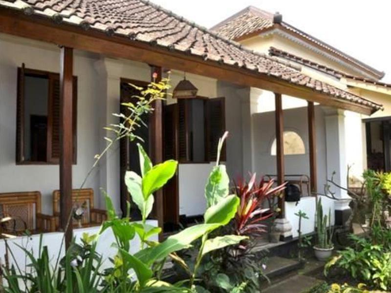 Meme Surung Guesthouse Munduk  Ngoại thất bức ảnh